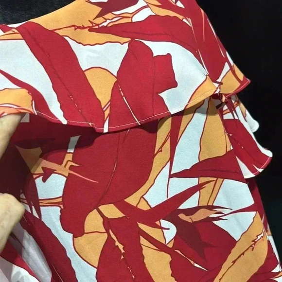 Liz Claiborne cold shoulder lightweight scoop ruffle neckline & sleeve top XL - Picture 2 of 11